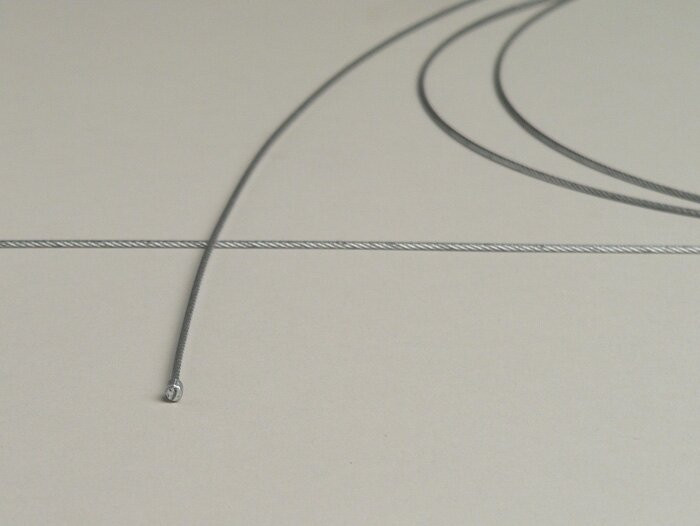 Kábel univerzális belső Ř=1.2mm x 2500mm, mellbimbó Ř=3.0mm x 3mm használt gázkábel fonva.